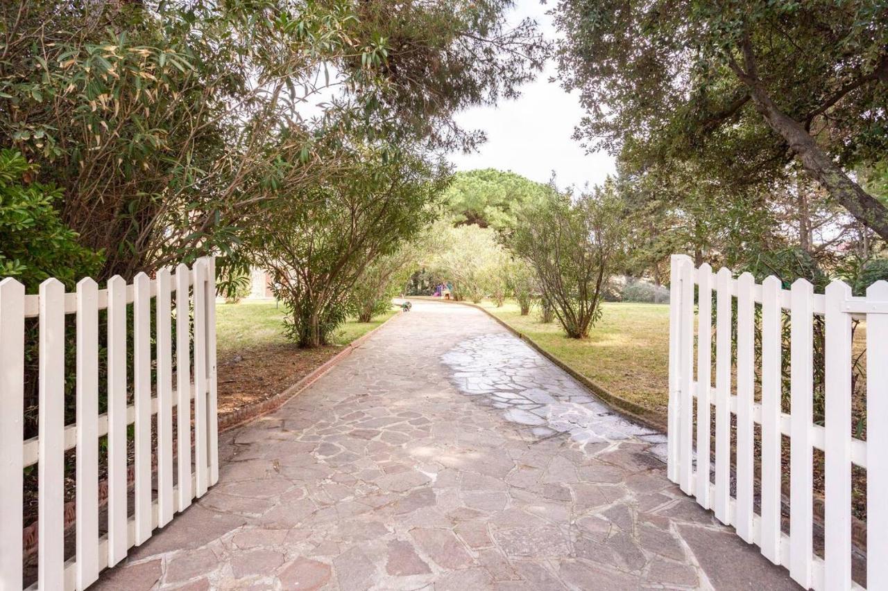 Maison Antoinette San Vincenzo Bagian luar foto